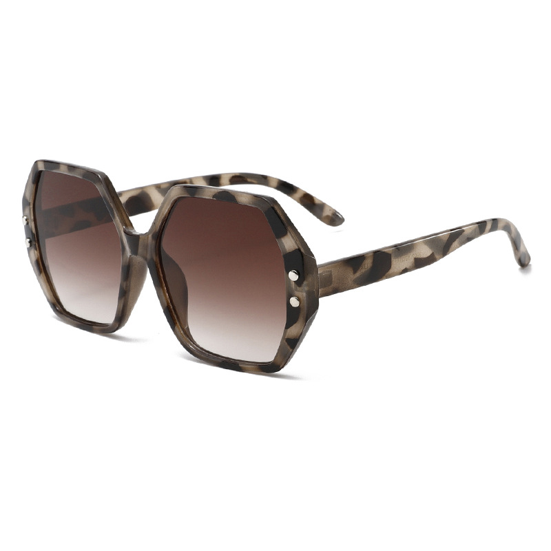UV400 Oversized Retro-Styled PC Sunglasses WGSG2902