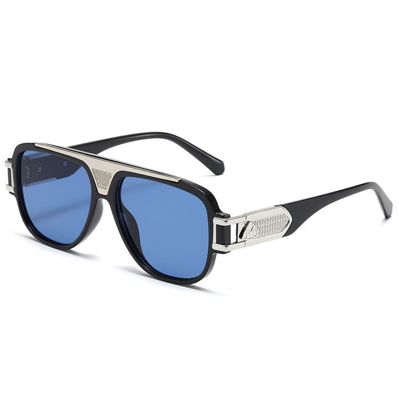 UV-Protective Oversized Chunky Wayfarer Sunglasses with Premium Finish WGSG3271 (44g)