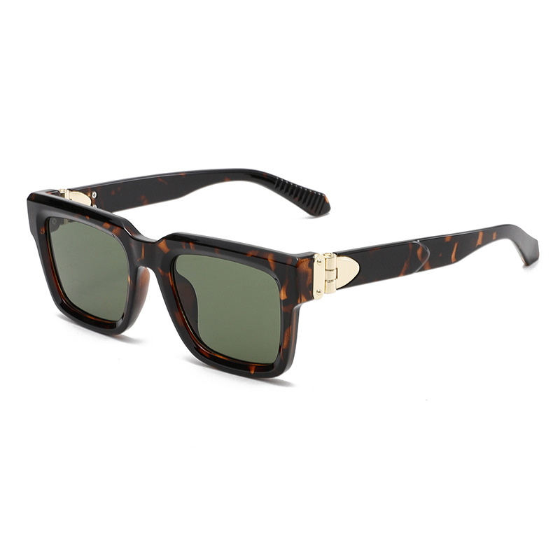 Retro-Chic Statement Square-Frame UV400 Sunglasses WGSG3490