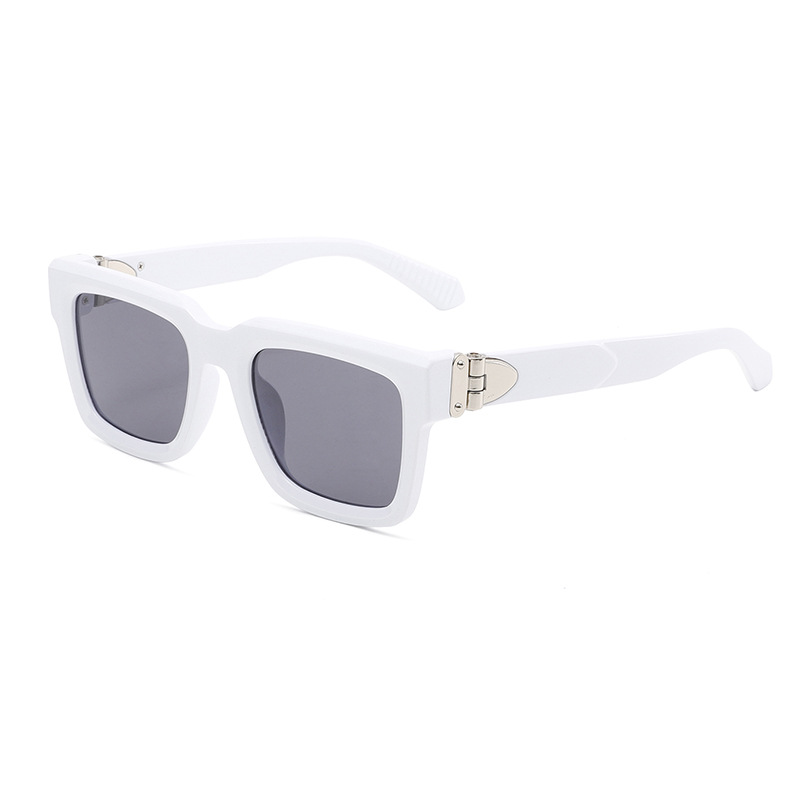Retro-Chic Statement Square-Frame UV400 Sunglasses WGSG3490