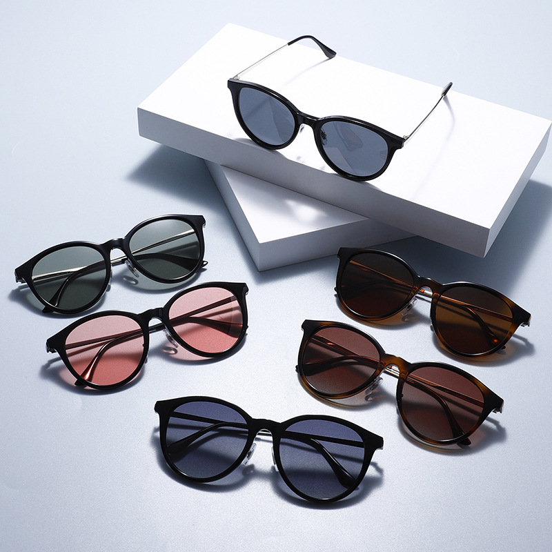 Retro Metal Dual-Purpose Polarised Sunglasses WGSG3582