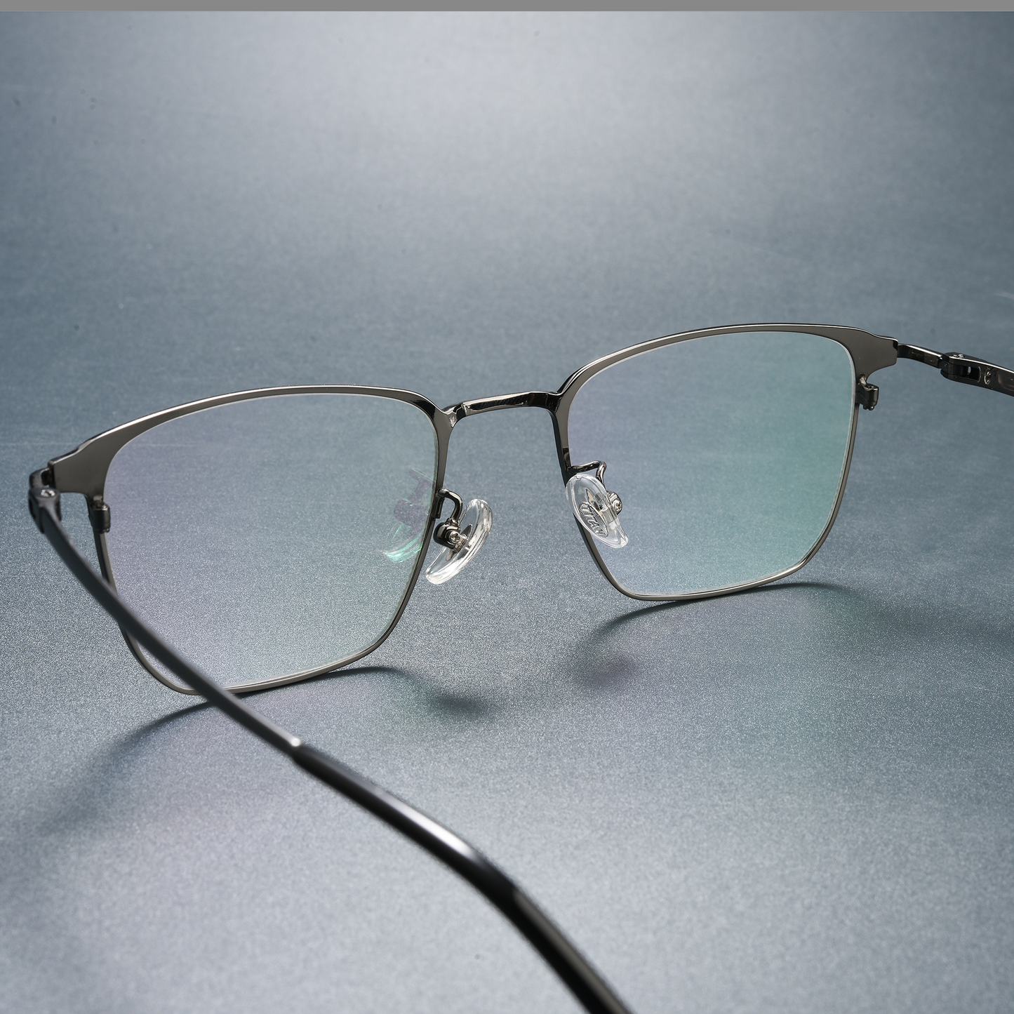 Classic Titanium Glasses WGXH89557T-WOOglasses