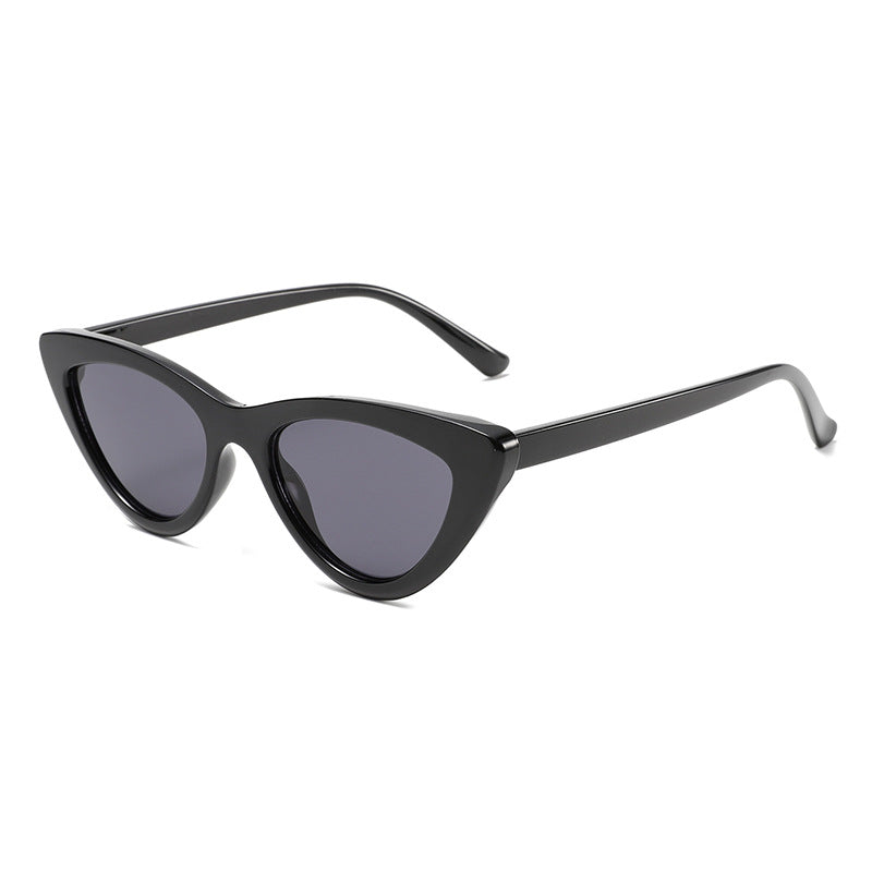 Featherlight UV400 Retro Cat-Eye PC Sunglasses WGSG3009