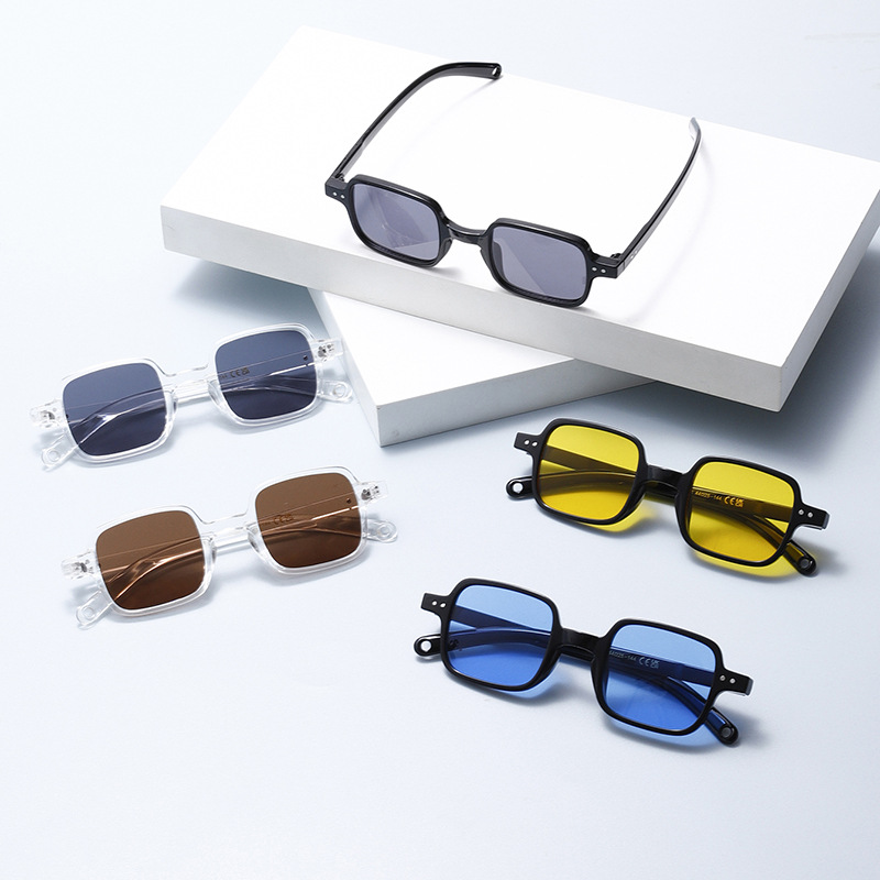 Retro-Chic Narrow Face Petite Square UV400 Protection Sunglasses WGSG3154 (21g)