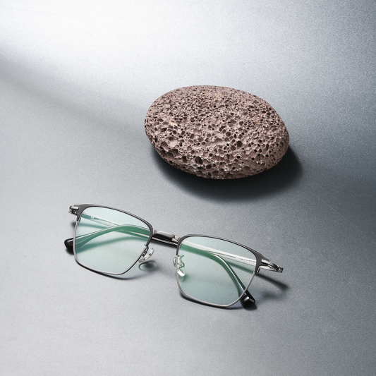 Classic Titanium Glasses WGXH89557T-WOOglasses