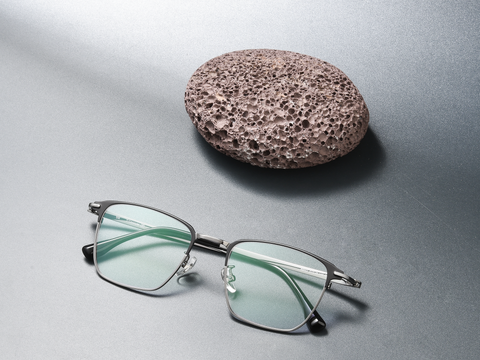 Classic Titanium Glasses WGXH89557T-WOOglasses