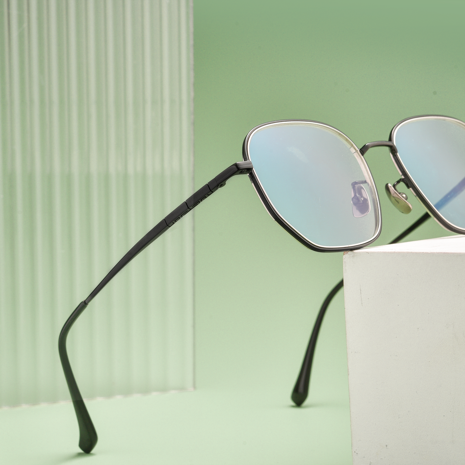 Classic Titanium Glasses WGXH95968-WOOglasses
