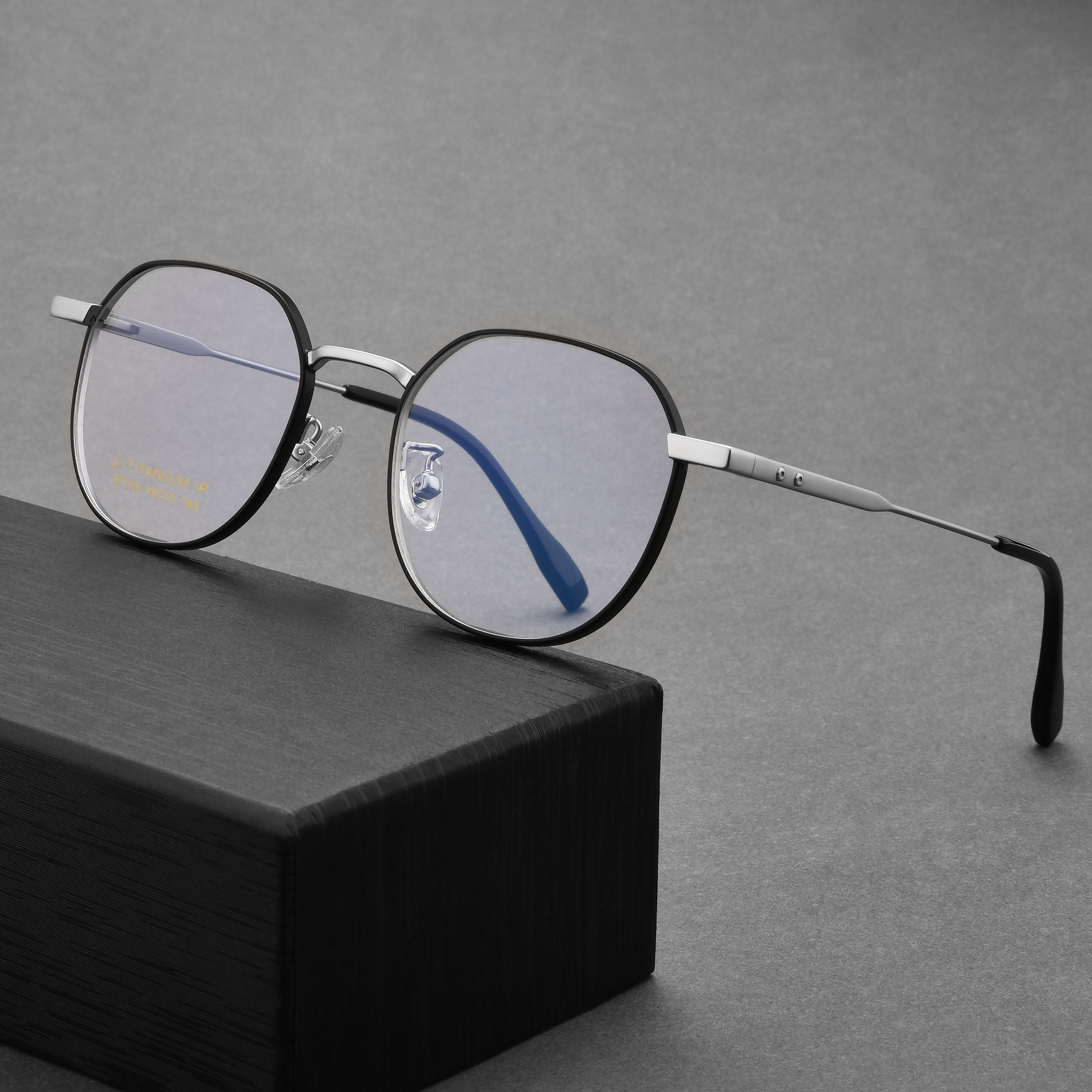 Fashion Titanium Glasses WGXHBT019-WOOglasses