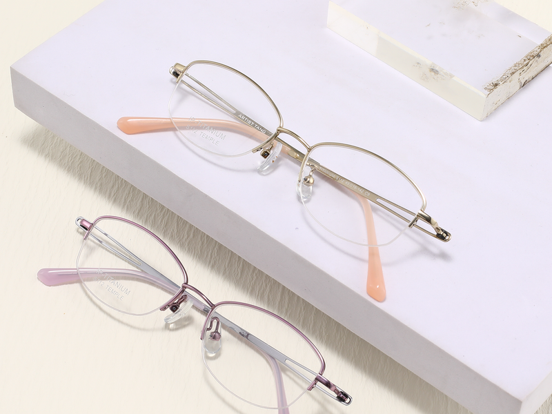 Classic Titanium Glasses WGXHS112ET-WOOglasses